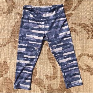 HEAD Sportswear Athletic Capri Leggings Medium